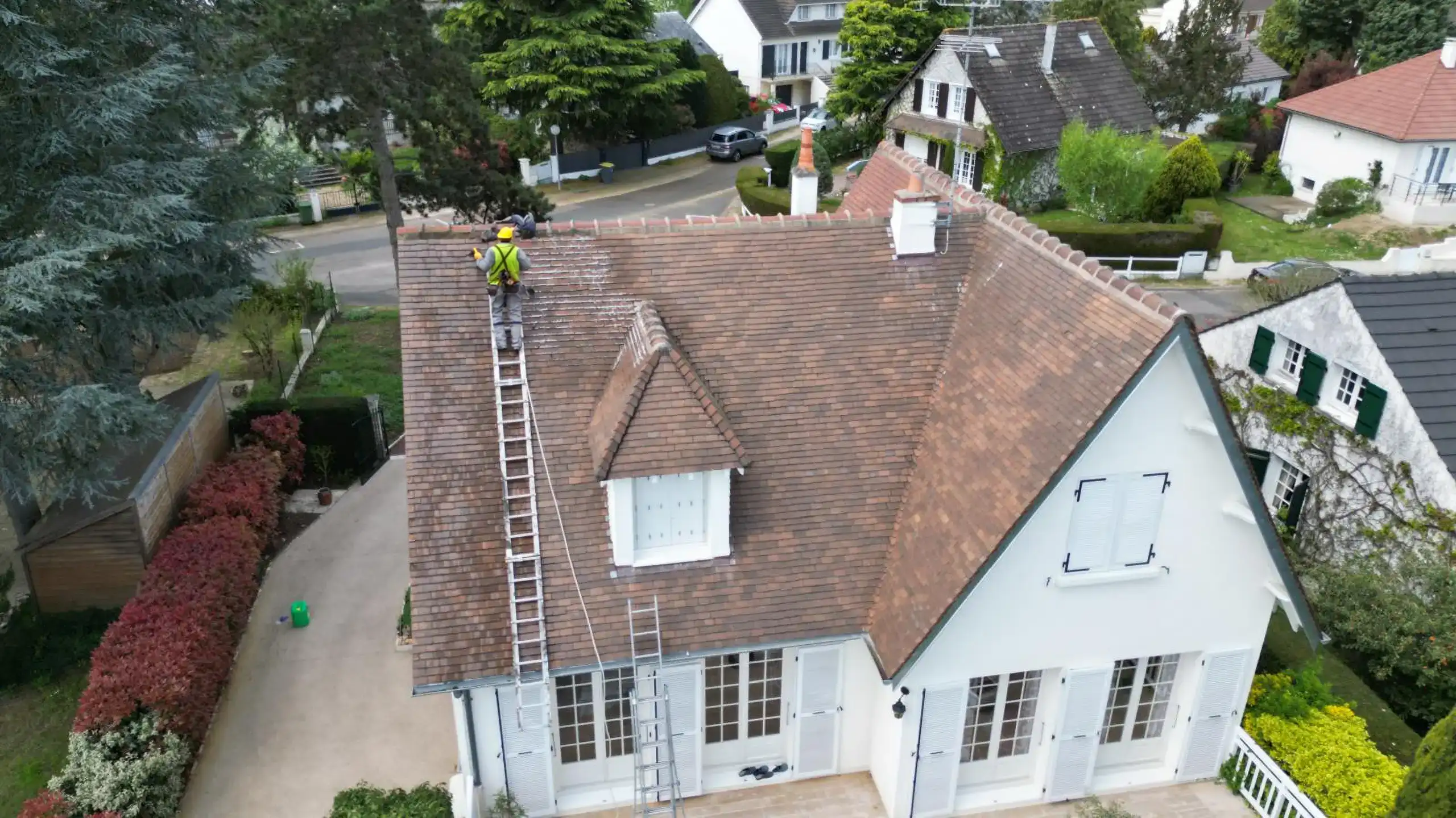 couvreur nettoyage toiture Le Tignet